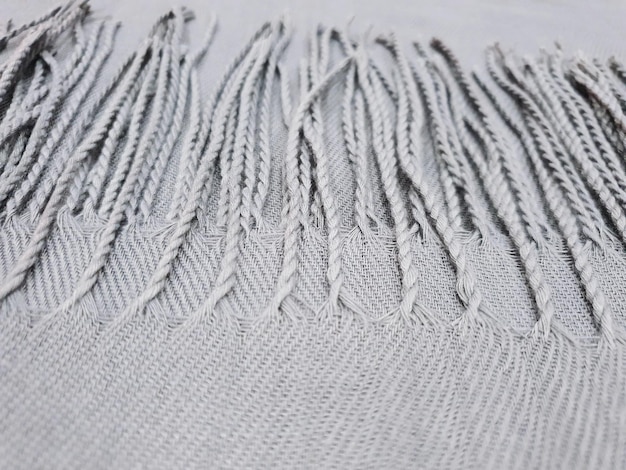 haftowana tkanina z detalem wzoru